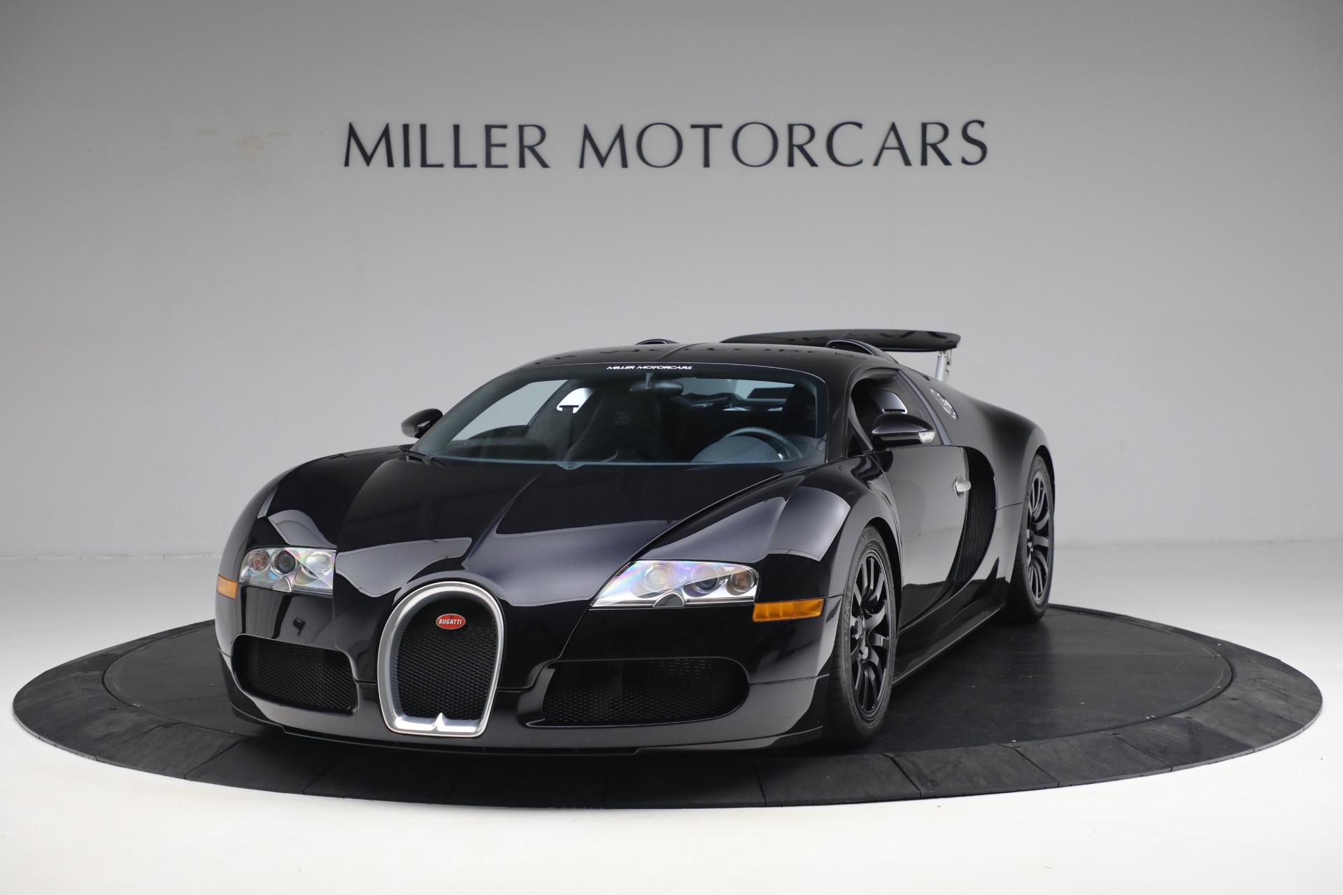 Used 2008 Bugatti Veyron 16.4 for sale $1,800,000 at Alfa Romeo of Westport in Westport CT 06880 1