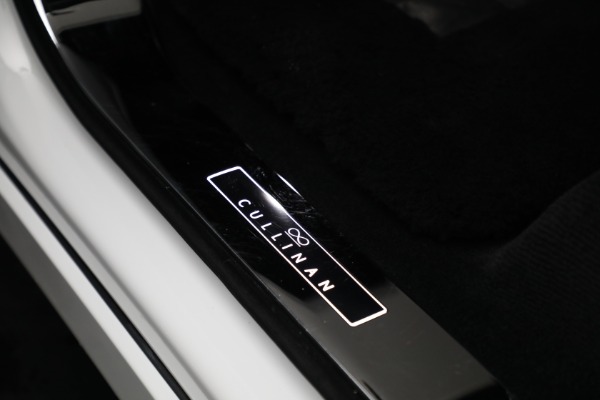 Used 2022 Rolls-Royce Black Badge Cullinan for sale Sold at Alfa Romeo of Westport in Westport CT 06880 19