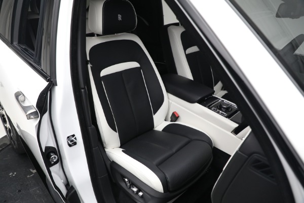 Used 2022 Rolls-Royce Black Badge Cullinan for sale $399,900 at Alfa Romeo of Westport in Westport CT 06880 28