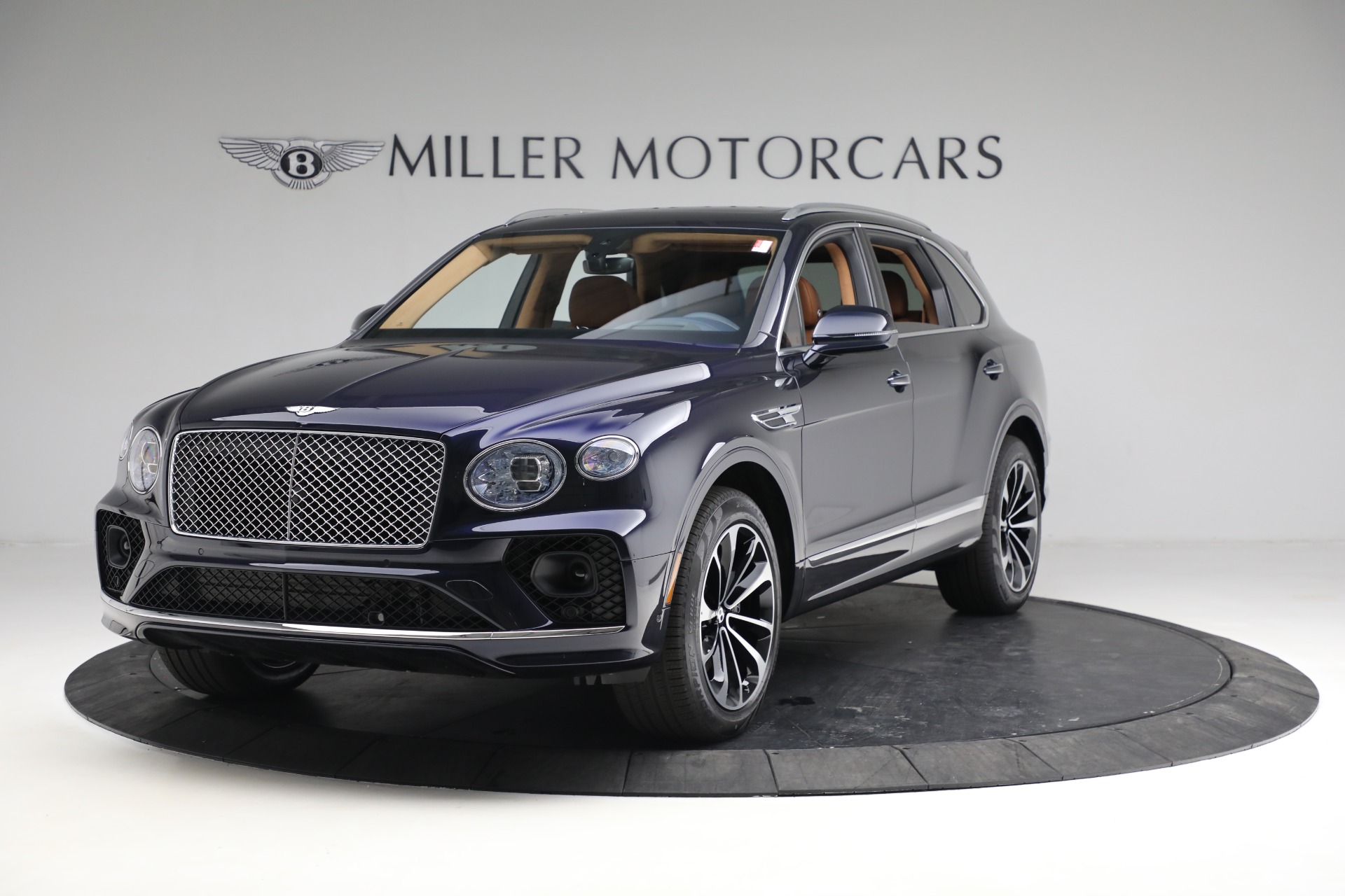 New 2023 Bentley Bentayga V8 for sale $233,825 at Alfa Romeo of Westport in Westport CT 06880 1
