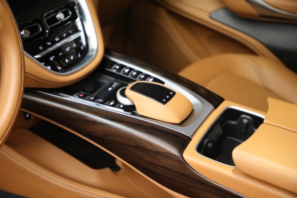 Used 2022 Aston Martin DBX for sale $169,900 at Alfa Romeo of Westport in Westport CT 06880 17