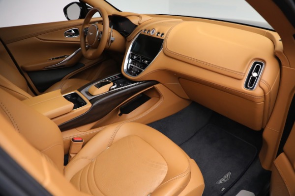 Used 2022 Aston Martin DBX for sale $169,900 at Alfa Romeo of Westport in Westport CT 06880 23