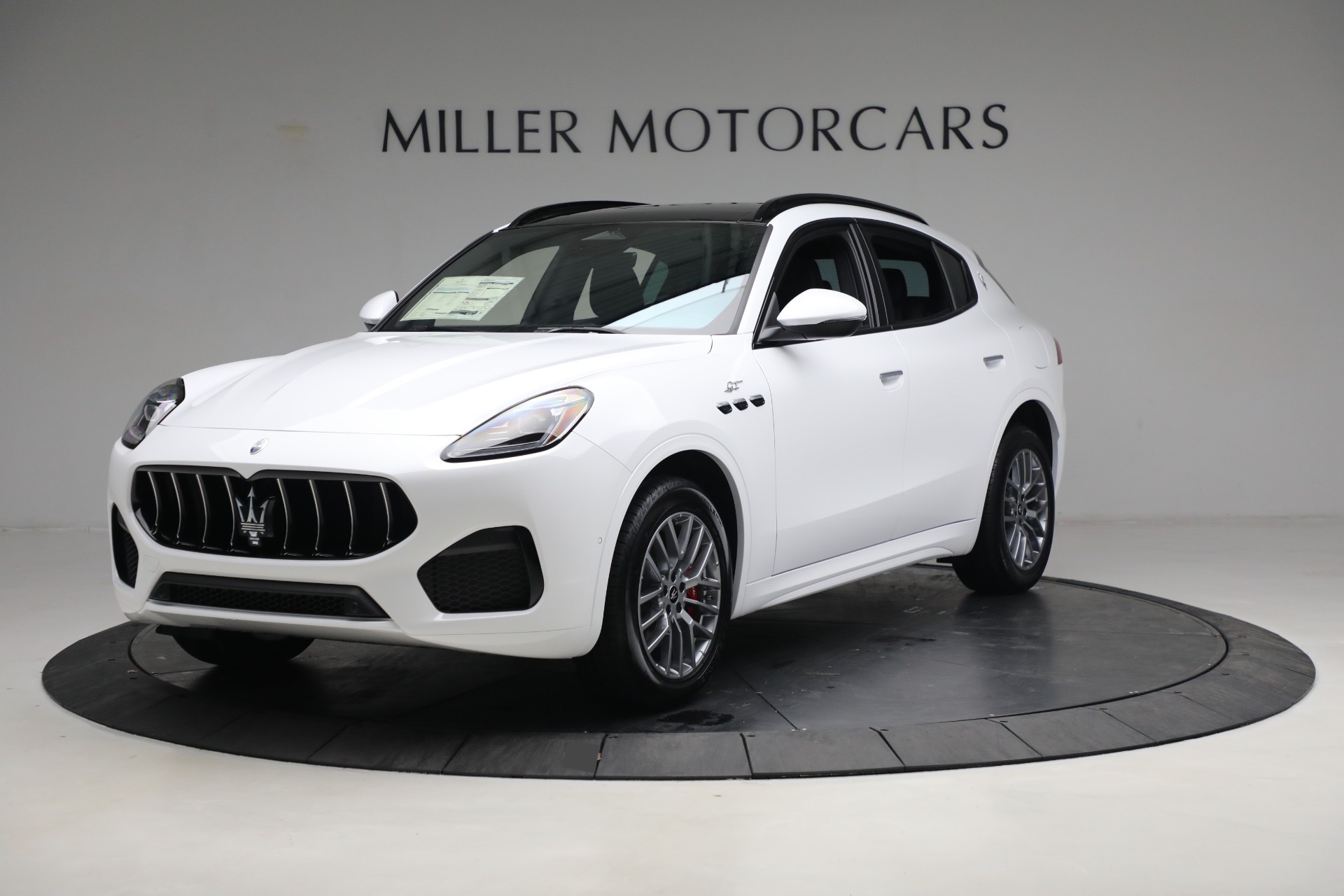 New 2023 Maserati Grecale GT for sale $71,497 at Alfa Romeo of Westport in Westport CT 06880 1
