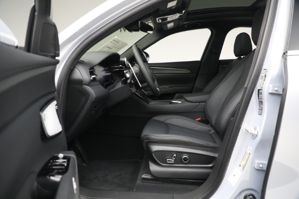 New 2023 Maserati Grecale GT for sale $70,197 at Alfa Romeo of Westport in Westport CT 06880 14