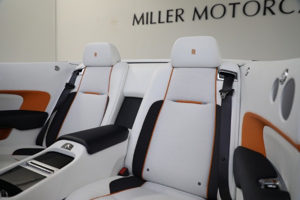 Used 2019 Rolls-Royce Dawn for sale $329,900 at Alfa Romeo of Westport in Westport CT 06880 27