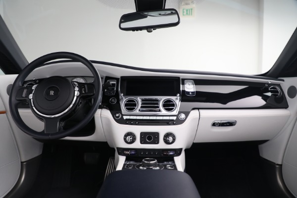 Used 2019 Rolls-Royce Dawn for sale $329,900 at Alfa Romeo of Westport in Westport CT 06880 4