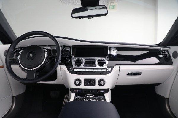 Used 2019 Rolls-Royce Dawn for sale Sold at Alfa Romeo of Westport in Westport CT 06880 4