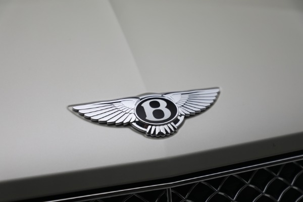 Used 2022 Bentley Bentayga V8 for sale Sold at Alfa Romeo of Westport in Westport CT 06880 16