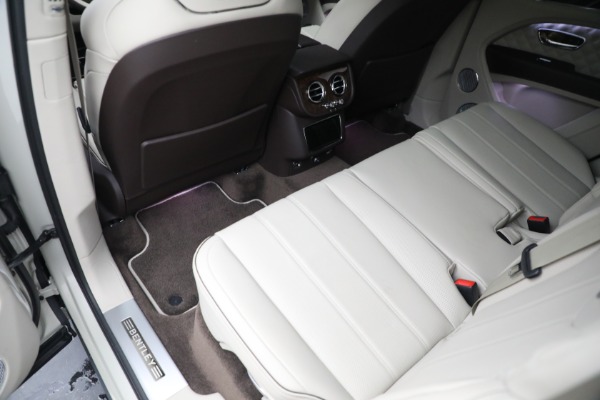Used 2022 Bentley Bentayga V8 for sale $205,900 at Alfa Romeo of Westport in Westport CT 06880 22