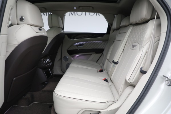 Used 2022 Bentley Bentayga V8 for sale $205,900 at Alfa Romeo of Westport in Westport CT 06880 23