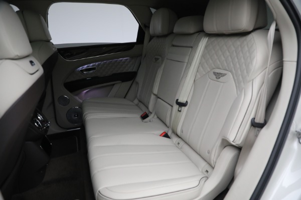 Used 2022 Bentley Bentayga V8 for sale $205,900 at Alfa Romeo of Westport in Westport CT 06880 24