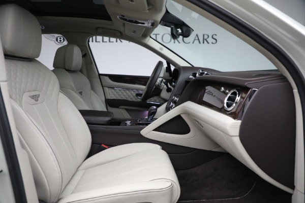 Used 2022 Bentley Bentayga V8 for sale $205,900 at Alfa Romeo of Westport in Westport CT 06880 27