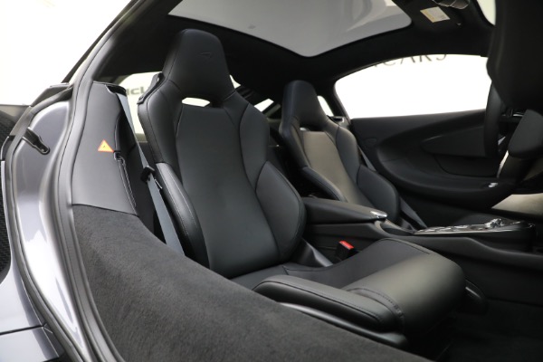 New 2023 McLaren GT for sale $216,098 at Alfa Romeo of Westport in Westport CT 06880 24