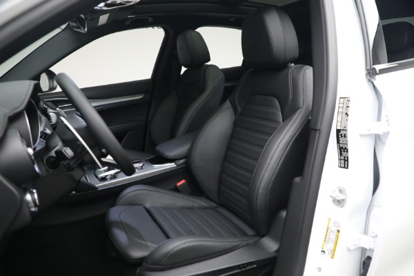 New 2023 Alfa Romeo Stelvio Veloce for sale $54,349 at Alfa Romeo of Westport in Westport CT 06880 13