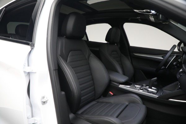 New 2023 Alfa Romeo Stelvio Veloce for sale $54,349 at Alfa Romeo of Westport in Westport CT 06880 19