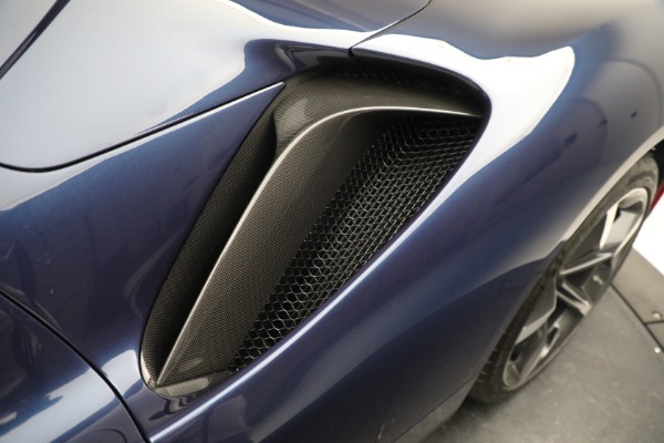 Used 2022 Ferrari SF90 Spider for sale $879,900 at Alfa Romeo of Westport in Westport CT 06880 28