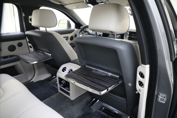 Used 2022 Rolls-Royce Ghost for sale $365,900 at Alfa Romeo of Westport in Westport CT 06880 24