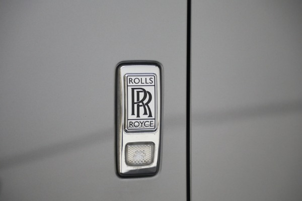 Used 2022 Rolls-Royce Ghost for sale $365,900 at Alfa Romeo of Westport in Westport CT 06880 27