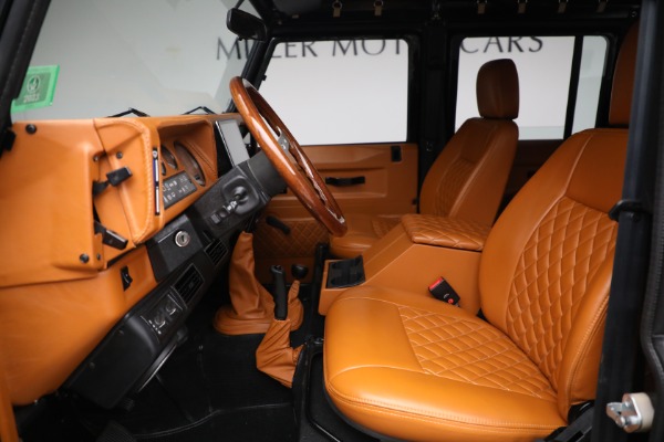 Used 1993 Land Rover Defender 110 for sale $195,900 at Alfa Romeo of Westport in Westport CT 06880 17