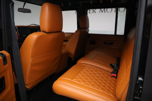 Used 1993 Land Rover Defender 110 for sale $195,900 at Alfa Romeo of Westport in Westport CT 06880 25