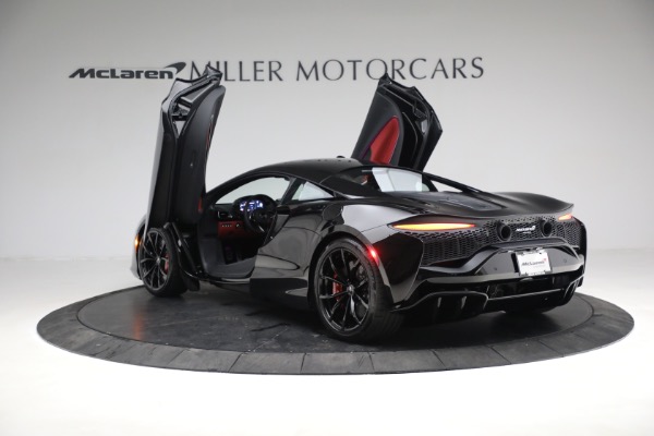 New 2023 McLaren Artura TechLux for sale $274,210 at Alfa Romeo of Westport in Westport CT 06880 14