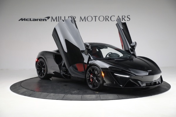 New 2023 McLaren Artura TechLux for sale $274,210 at Alfa Romeo of Westport in Westport CT 06880 16