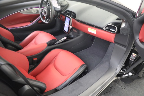 New 2023 McLaren Artura TechLux for sale $274,210 at Alfa Romeo of Westport in Westport CT 06880 20