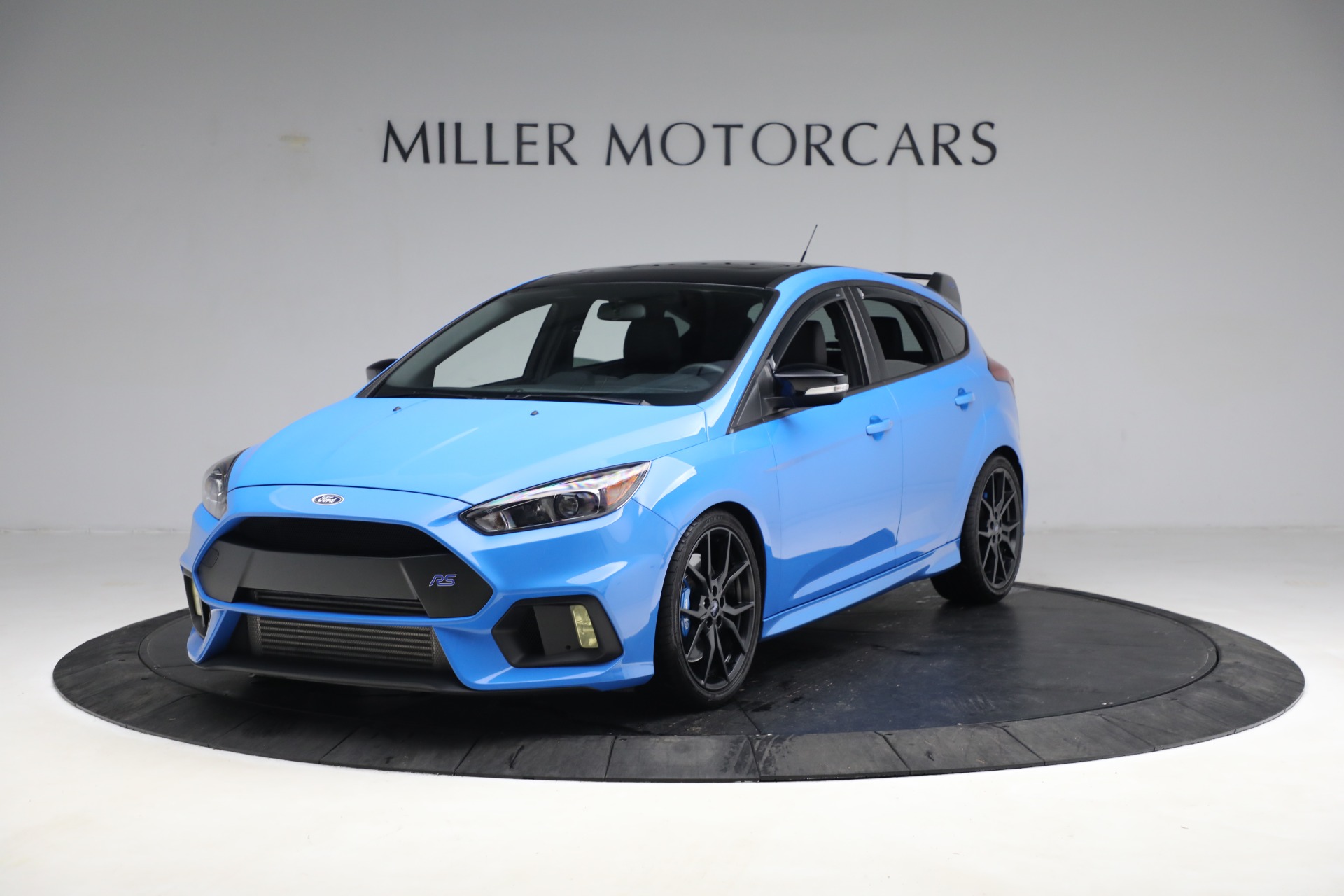 Used 2018 Ford Focus RS for sale Sold at Alfa Romeo of Westport in Westport CT 06880 1