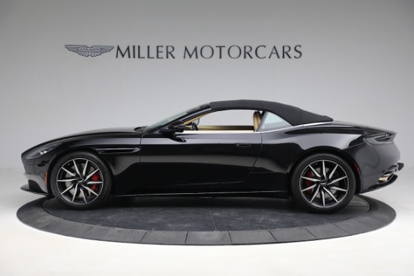 Used 2019 Aston Martin DB11 Volante for sale $139,900 at Alfa Romeo of Westport in Westport CT 06880 13
