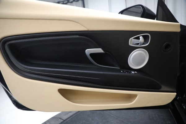 Used 2019 Aston Martin DB11 Volante for sale $139,900 at Alfa Romeo of Westport in Westport CT 06880 22