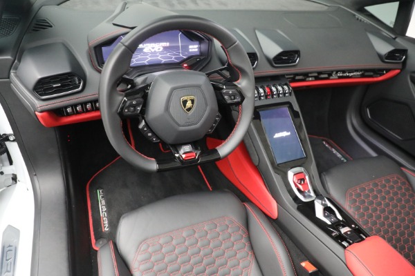 Used 2021 Lamborghini Huracan LP 610-2 EVO Spyder for sale $289,900 at Alfa Romeo of Westport in Westport CT 06880 23