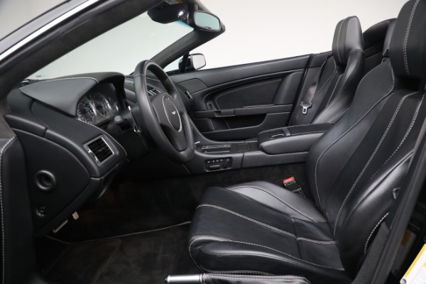 Used 2009 Aston Martin V8 Vantage Roadster for sale $59,900 at Alfa Romeo of Westport in Westport CT 06880 20