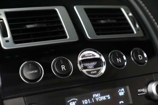 Used 2009 Aston Martin V8 Vantage Roadster for sale $59,900 at Alfa Romeo of Westport in Westport CT 06880 23