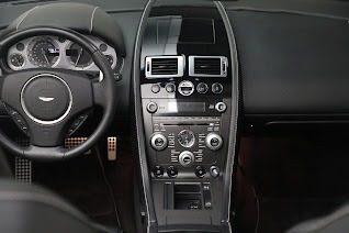 Used 2009 Aston Martin V8 Vantage Roadster for sale $59,900 at Alfa Romeo of Westport in Westport CT 06880 26