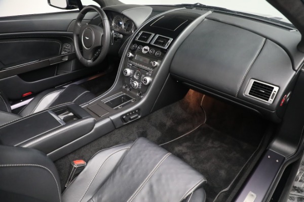 Used 2009 Aston Martin V8 Vantage Roadster for sale $59,900 at Alfa Romeo of Westport in Westport CT 06880 28