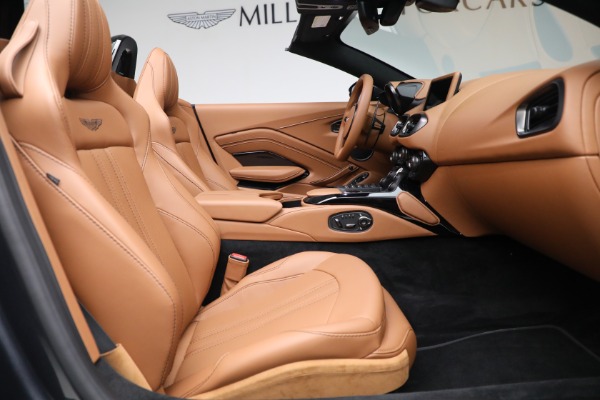 New 2023 Aston Martin Vantage V8 for sale $201,486 at Alfa Romeo of Westport in Westport CT 06880 28