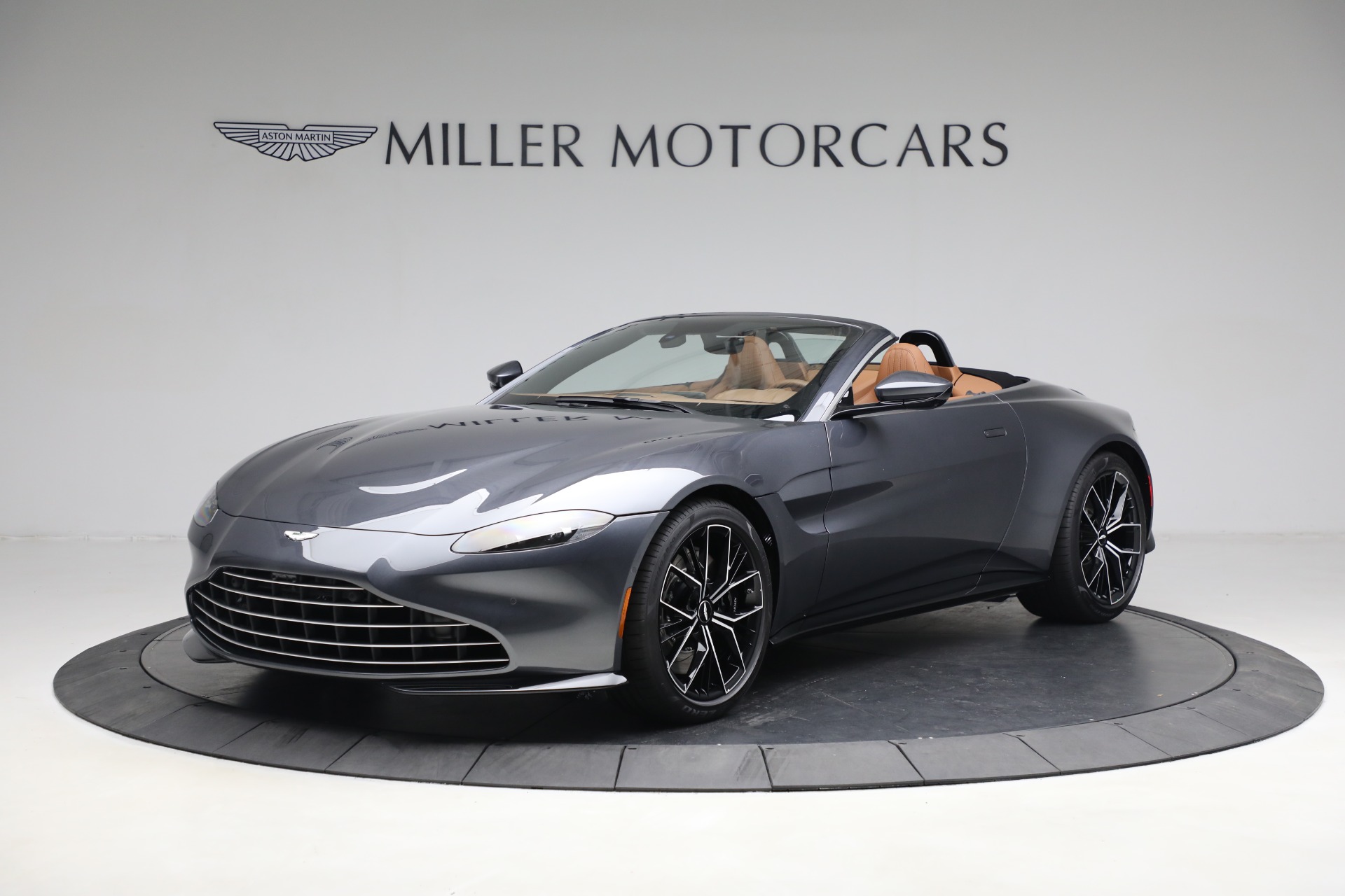 New 2023 Aston Martin Vantage V8 for sale $201,486 at Alfa Romeo of Westport in Westport CT 06880 1