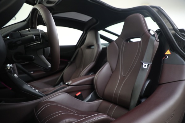 Used 2018 McLaren 720S Luxury for sale $273,900 at Alfa Romeo of Westport in Westport CT 06880 21