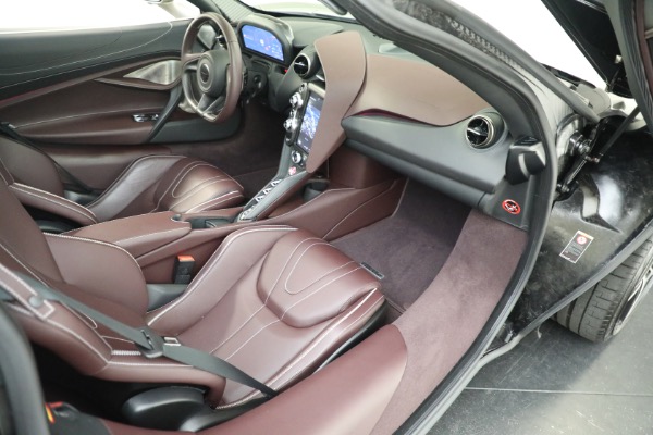 Used 2018 McLaren 720S Luxury for sale $273,900 at Alfa Romeo of Westport in Westport CT 06880 22