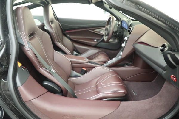 Used 2018 McLaren 720S Luxury for sale $273,900 at Alfa Romeo of Westport in Westport CT 06880 23