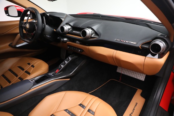 Used 2018 Ferrari 812 Superfast for sale $395,900 at Alfa Romeo of Westport in Westport CT 06880 16