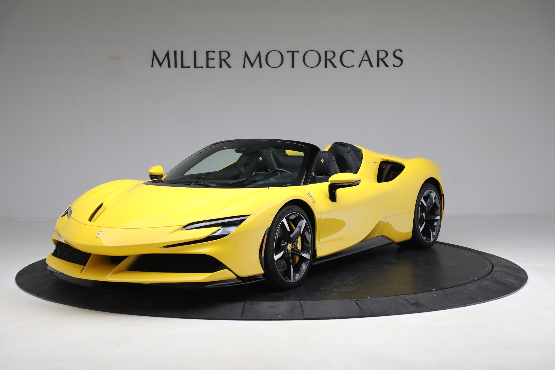 Used 2022 Ferrari SF90 Spider for sale $839,900 at Alfa Romeo of Westport in Westport CT 06880 1