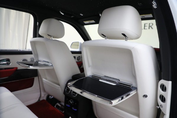 New 2023 Rolls-Royce Black Badge Cullinan for sale $481,500 at Alfa Romeo of Westport in Westport CT 06880 27