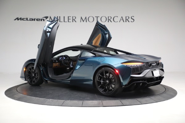 New 2023 McLaren Artura TechLux for sale $263,525 at Alfa Romeo of Westport in Westport CT 06880 14
