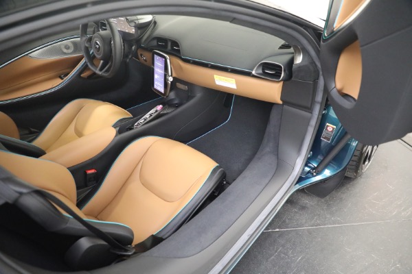 New 2023 McLaren Artura TechLux for sale $263,525 at Alfa Romeo of Westport in Westport CT 06880 24