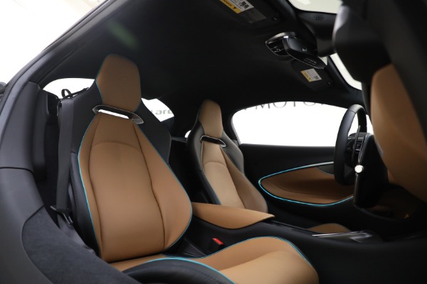 New 2023 McLaren Artura TechLux for sale $263,525 at Alfa Romeo of Westport in Westport CT 06880 26