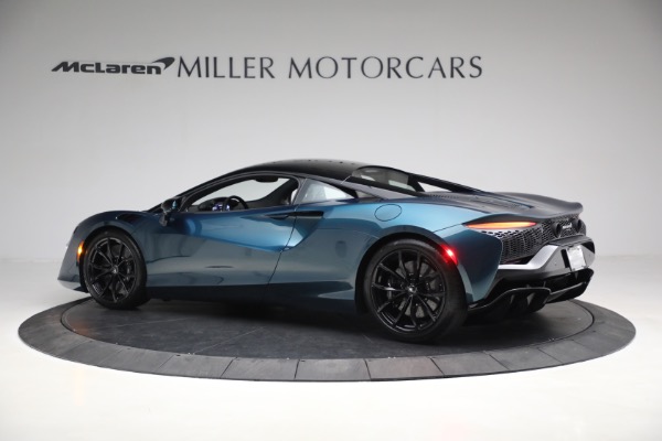 New 2023 McLaren Artura TechLux for sale $263,525 at Alfa Romeo of Westport in Westport CT 06880 4