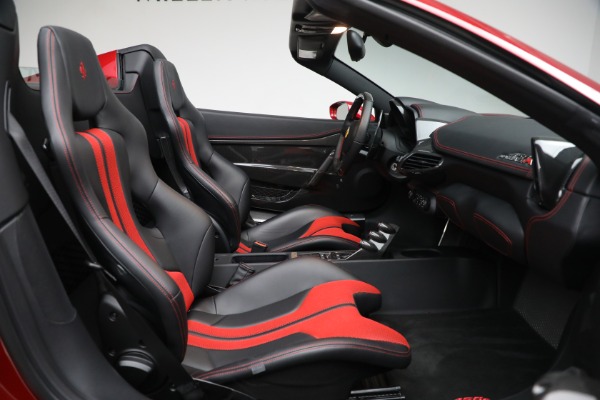 Used 2015 Ferrari 458 Speciale Aperta for sale $979,900 at Alfa Romeo of Westport in Westport CT 06880 23