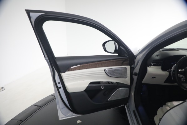 Used 2023 Maserati Grecale Modena for sale $44,900 at Alfa Romeo of Westport in Westport CT 06880 23