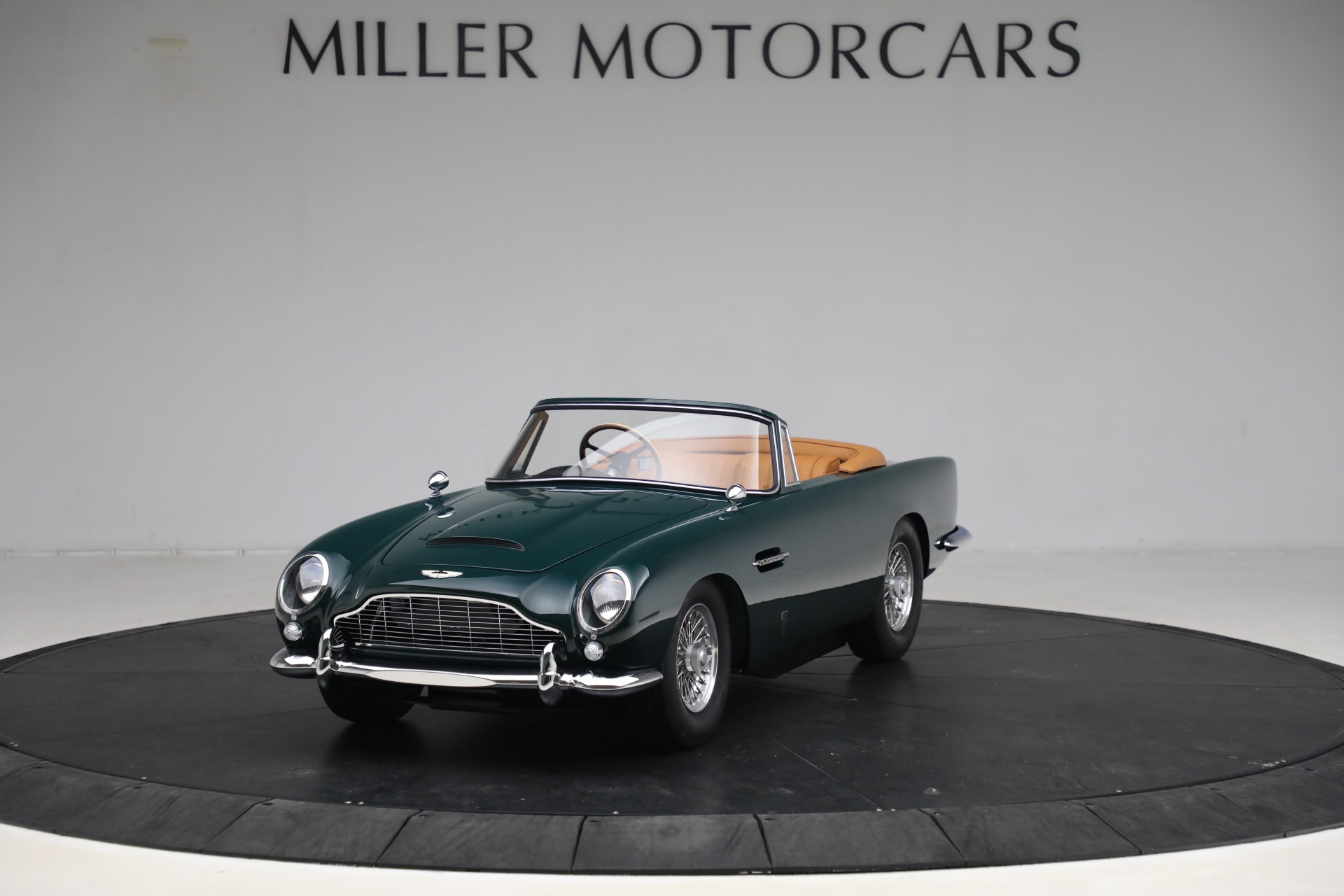 New 2023 Aston Martin DB5 for sale $78,000 at Alfa Romeo of Westport in Westport CT 06880 1